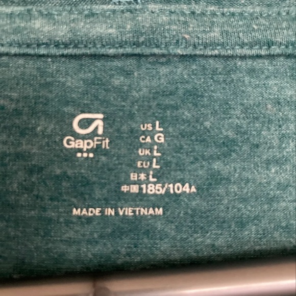 GAP Running Sweatshirt - Picture 2 of 5